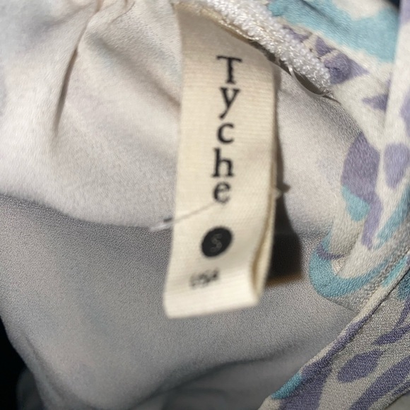 Tyche Casual Mini Dress  Plunge 3/4 Sleeves - Picture 4 of 7